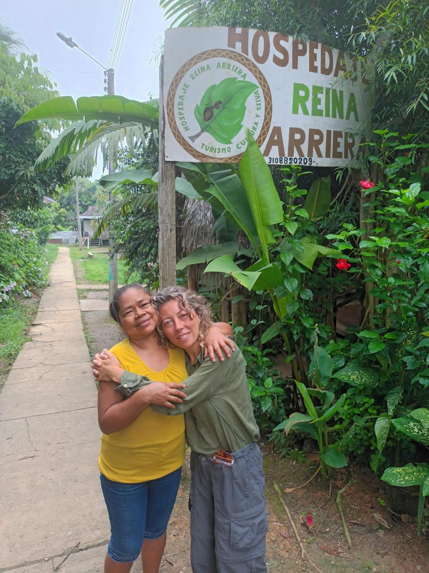 Hospedaje Y Tours Reina Arriera Amazonas Colombia Macedonia Exterior photo