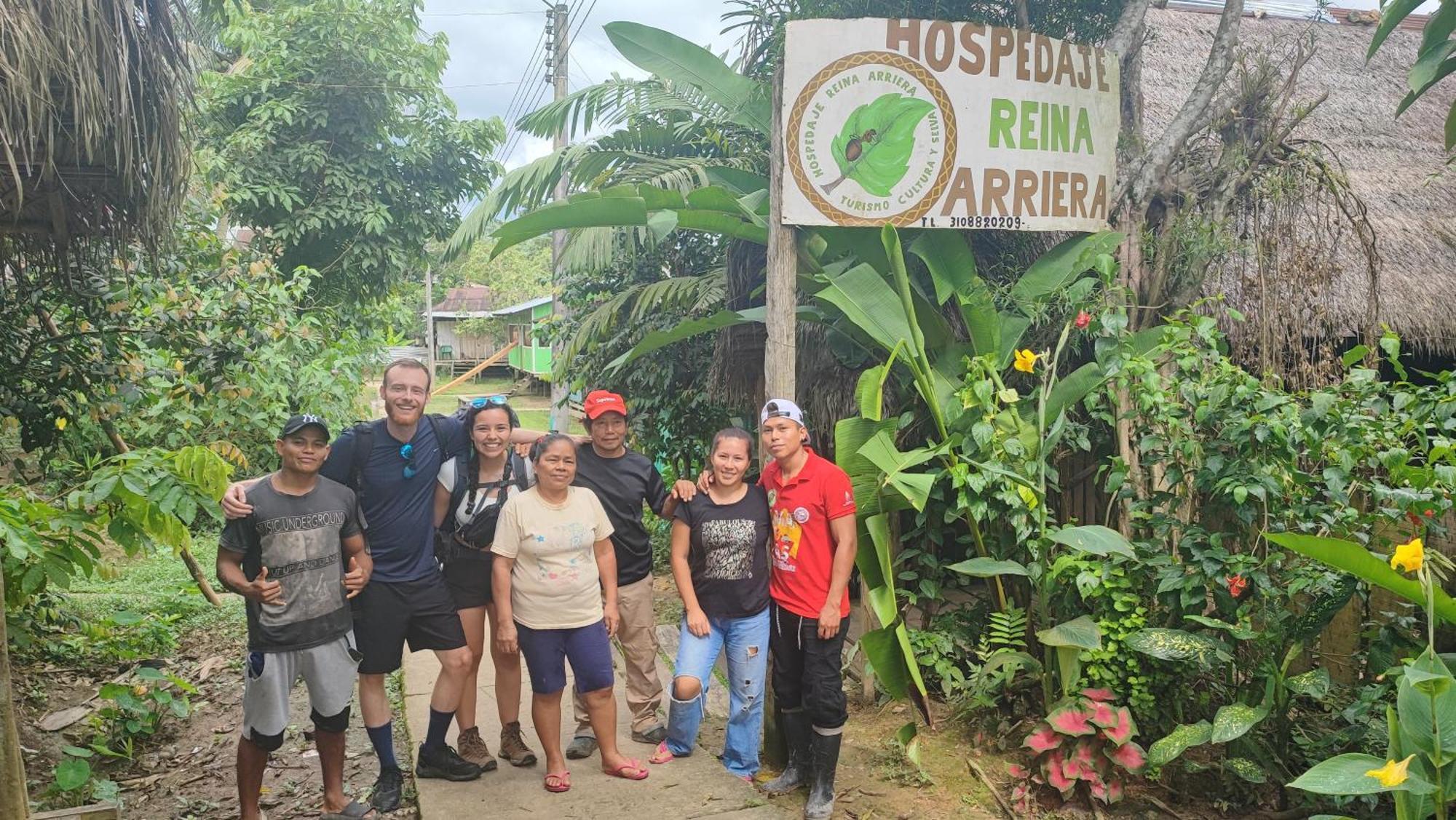 Hospedaje Y Tours Reina Arriera Amazonas Colombia Macedonia Exterior photo