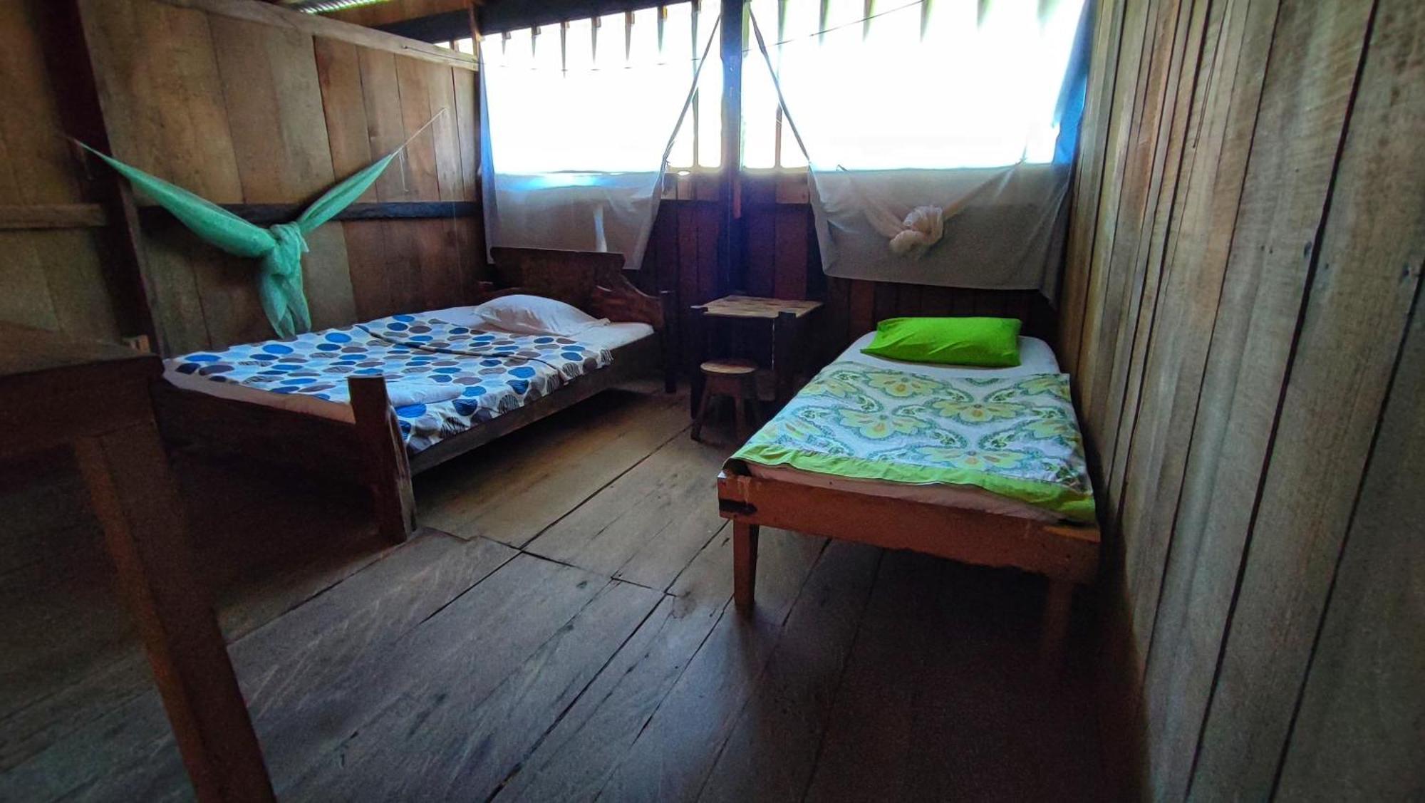 Hospedaje Y Tours Reina Arriera Amazonas Colombia Macedonia Exterior photo